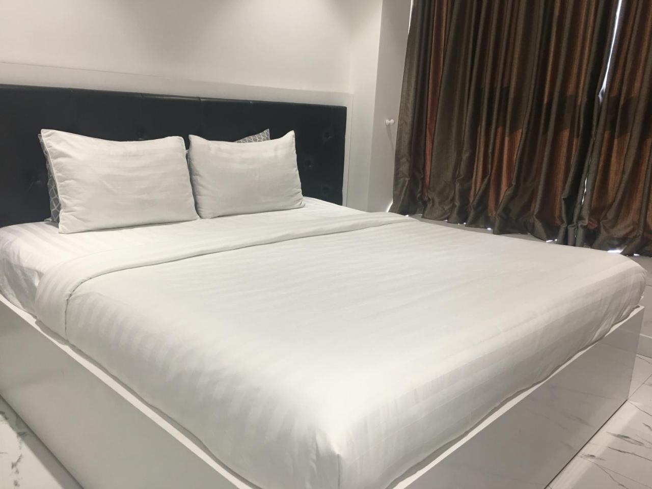 مدينة هوشي منه Luxury Apartment, Great View 2 Bedroom Apartment المظهر الخارجي الصورة